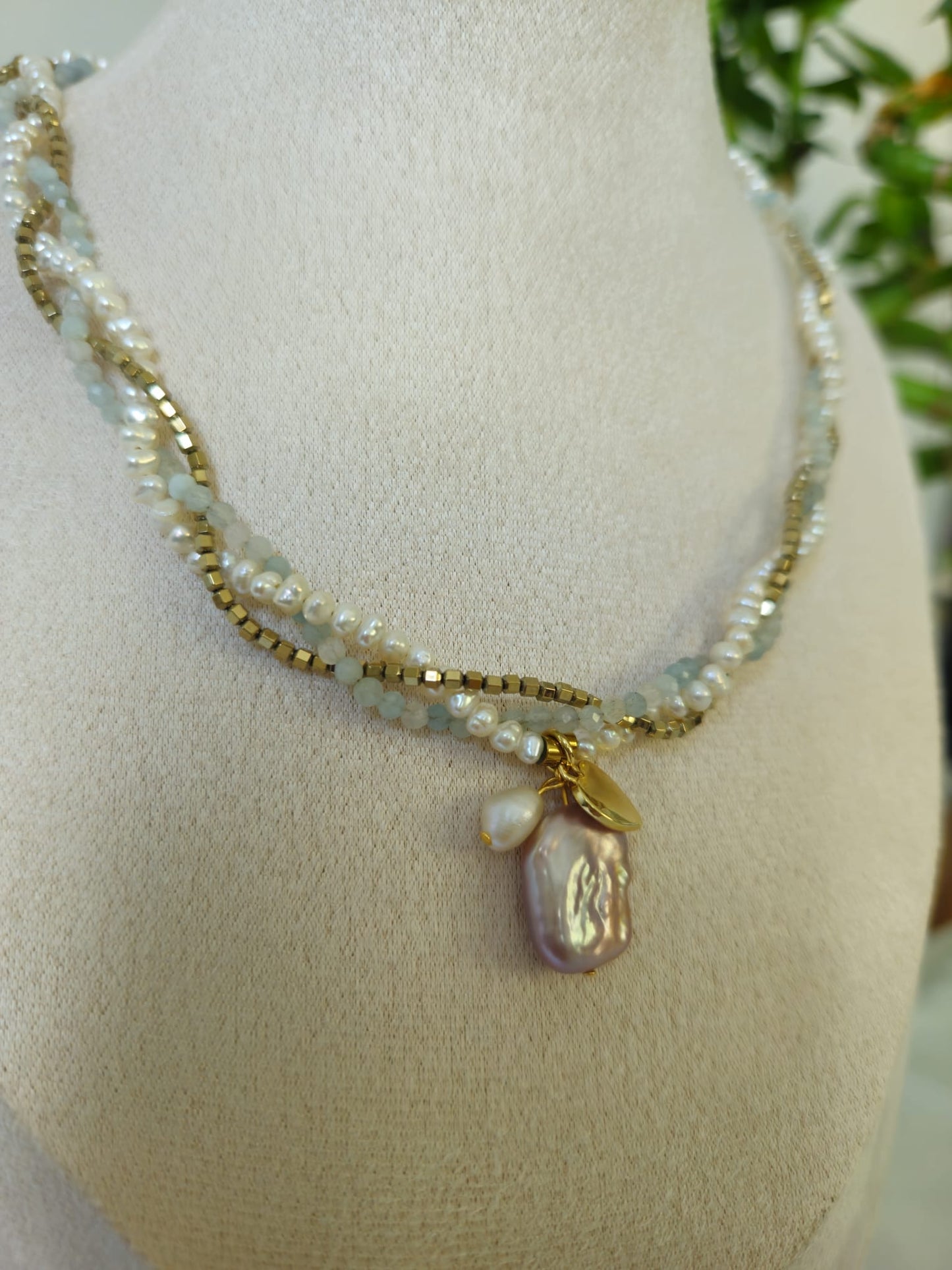 Elysia Aqua Kolye ( Gerçek inci akuamarin ve hematit taşlı)