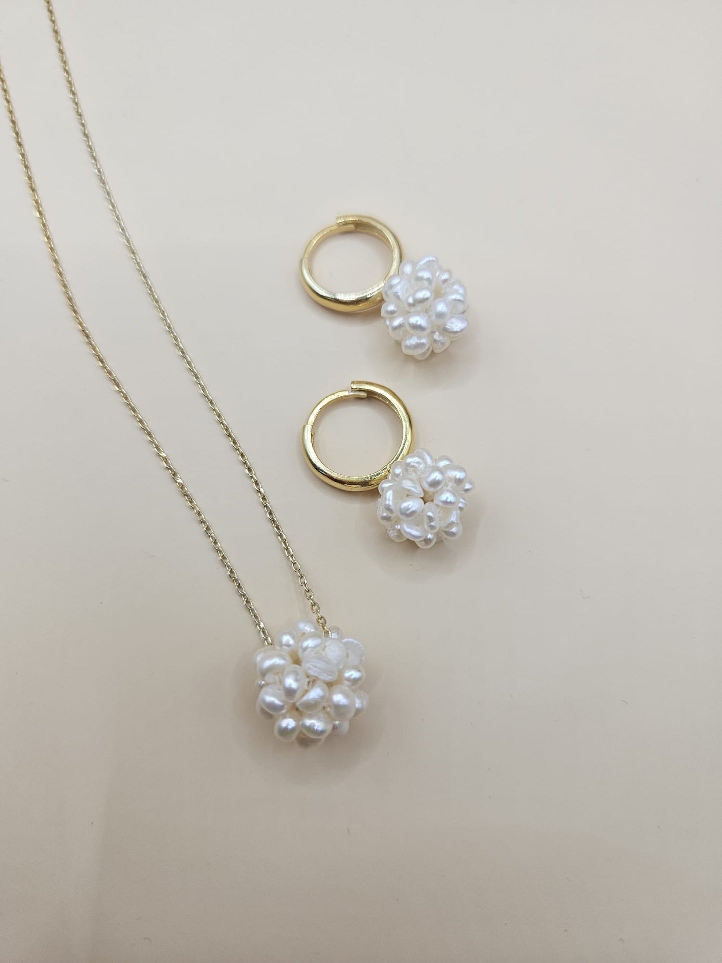 DOĞAL GERÇEK TOP KUM İNCİ 925 ayar GÜMÜŞ SET (Kolye ve Küpe)