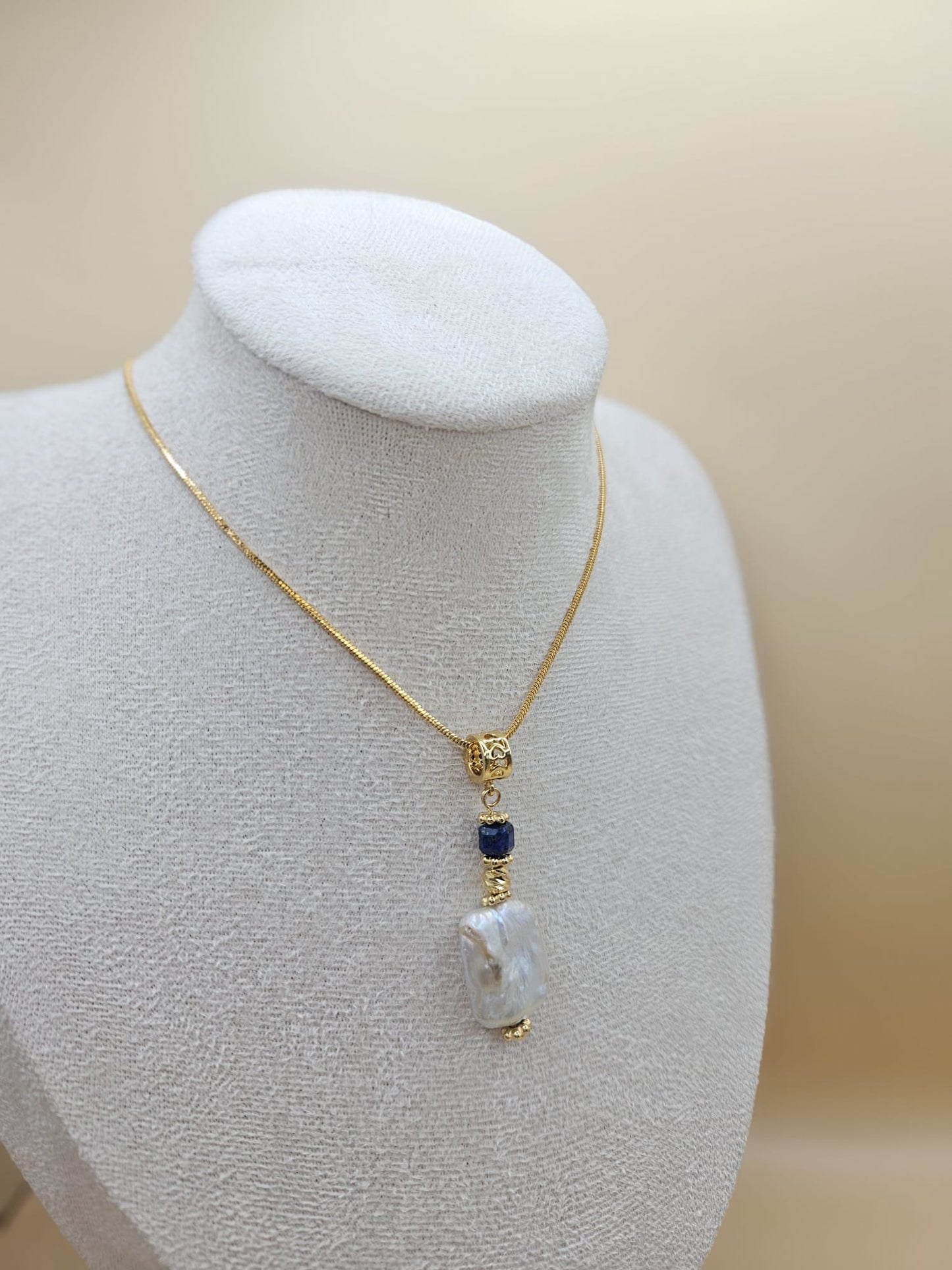 GERÇEK DOĞAL BAROK İNCİ LAPİS LAZULİ DETAYLI KOLYE KÜPE SET